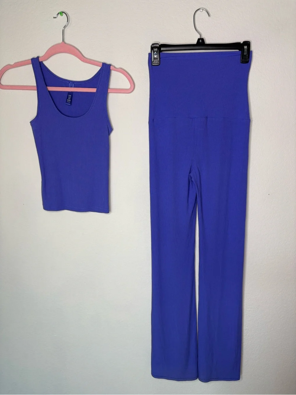 SKIMS KIM K High-Waist Foldover Pants & Tank Set - Picture 1 of 7